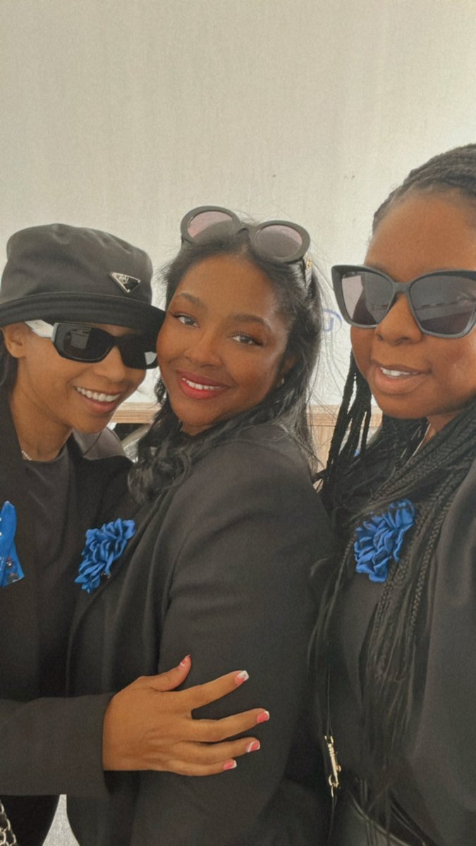 the_christyle's tweet image. Mr. Maurice celebration of life was extremely beautiful 💙🕊️ His kid did an amazing job and I know he’s looking down super proud. We got your baby girl 4L 💙🤞🏾 #LLSTONE #ZONE3DON