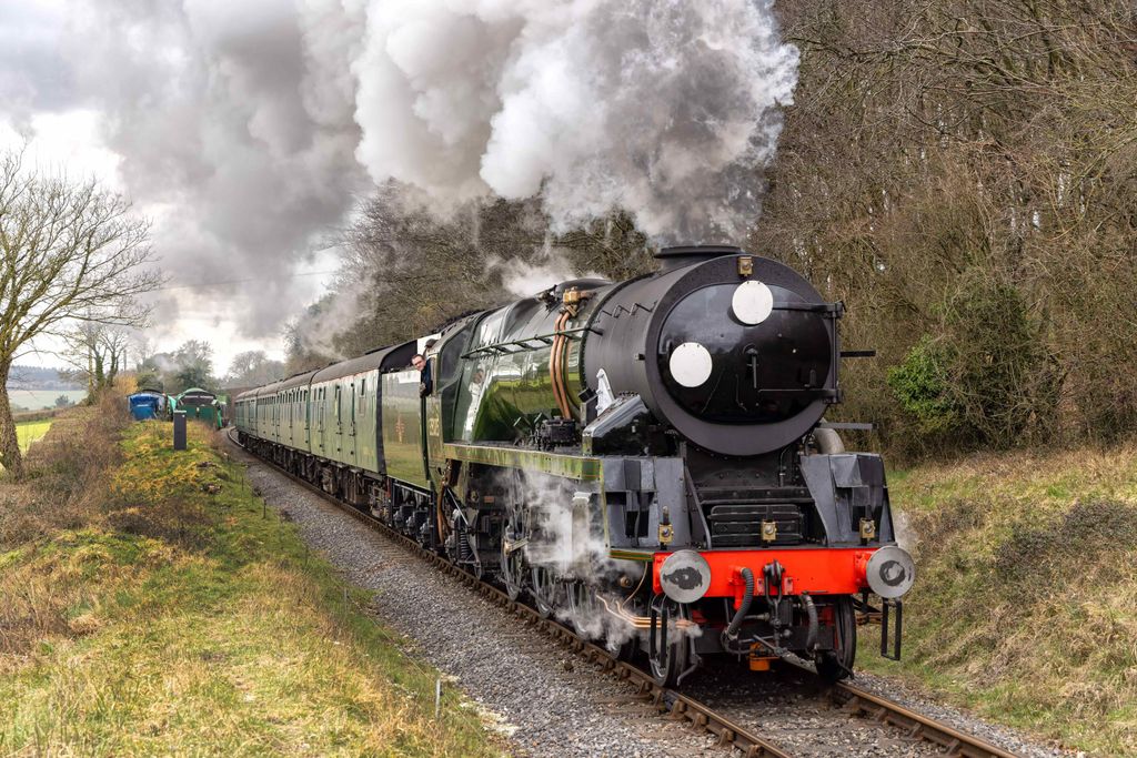 It's happening... Canadian Pacific launches this week! This is your chance to be part of history and experience the first trips behind Canadian Pacific since 2008, the oldest and fastest survivor of her class. Book your place now: buff.ly/zVjwvec
#EnglishTourismWeek25