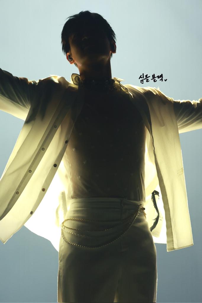 simpleblack1209's tweet photo. 250316 민호 MEAN of my first 마리나 preview (8)

멋..있어 

#민호 #샤이니 #MINHO #SHINee #ミンホ https://t.co/4X4B4oJZYt