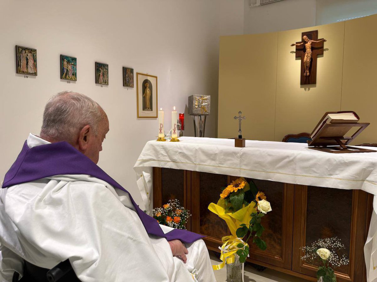 BREAKING: The Vatican has published an image of Pope Francis in his private chapel praying at Mass which he celebrated today.
