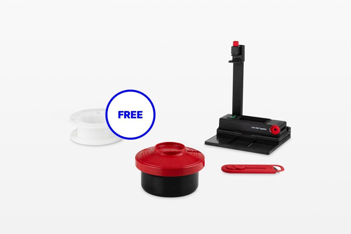 lomographyuk's tweet photo. Enjoy our new Lomo Daylight Developing Tank 35 mm as a bundle deal which includes the Tank DigitaLIZA+ OR DigitaLIZA Max and an extra 35 mm spool for FREE! 
https://t.co/bdRzMmG1ar https://t.co/TWNtlIhSKo