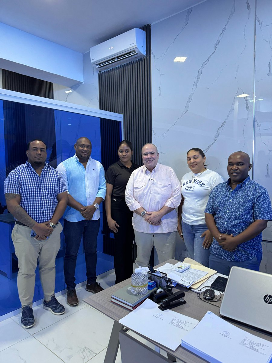 GonzalezSDE's tweet photo. @charliemariotti
Visitando a los dirigentes de Boca Chica y la Caleta dónde estuvo presente el Presidente Municipal y El Ex alcalde Marcial Reyes quien hoy Regresa al Partido de la Liberación Dominicana PLD 

Charlie Mariotti 

#LaCaletaEsPLD
#DeVueltaACasaPLD https://t.co/ISfx9BzaU0
