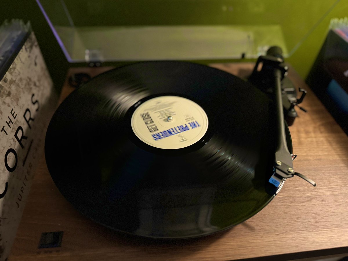 RecordCollect10's tweet image. #NowPlaying @ThePretendersHQ &amp;amp; their 4th studio album, 1986’s #GetClose

With a revolving door of band members (tho Hynde remaining the constant), there are elements of funk as well as their first power ballad (#HymnToHer) 

But singles #DontGetMeWrong &amp;amp; #MyBaby really shine