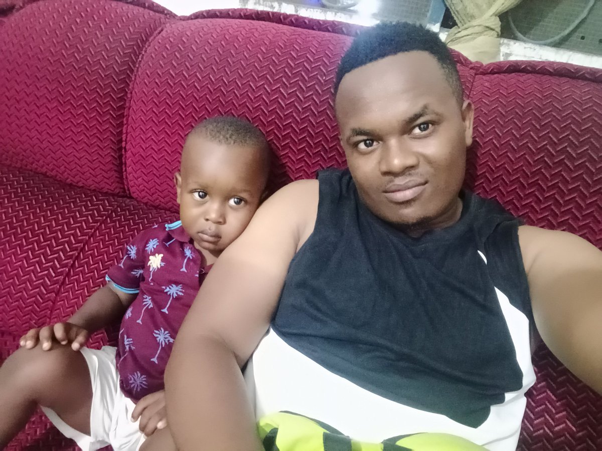 AbeidHoza's tweet photo. Nipo na bwana mdogo https://t.co/Ju3ke8cvQg