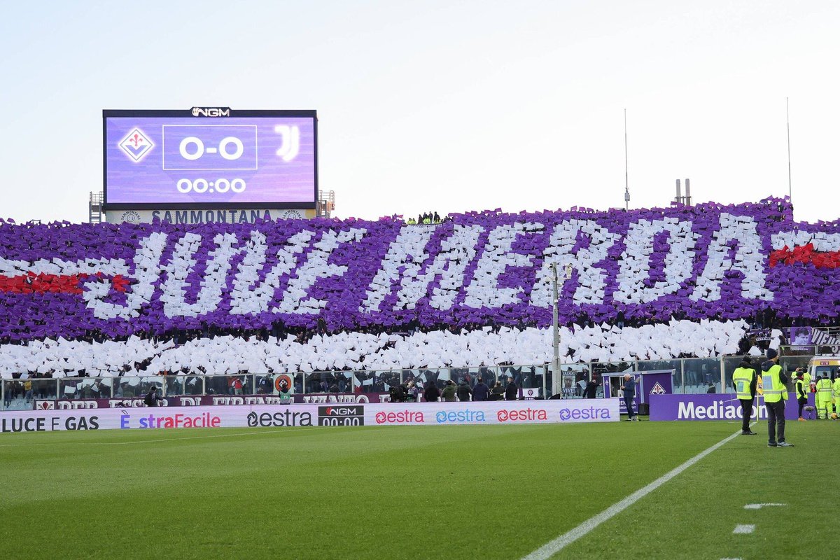 Os adeptos da Fiorentina deixaram uma mensagem bastante direta no jogo contra a Juventus.