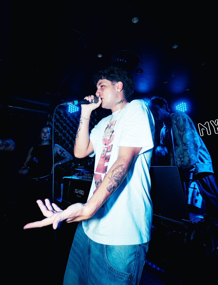Juanrg___'s tweet photo. fotos que le hice ayer a Zell 🤞🏻❤️ https://t.co/3ZWVIGVg3R