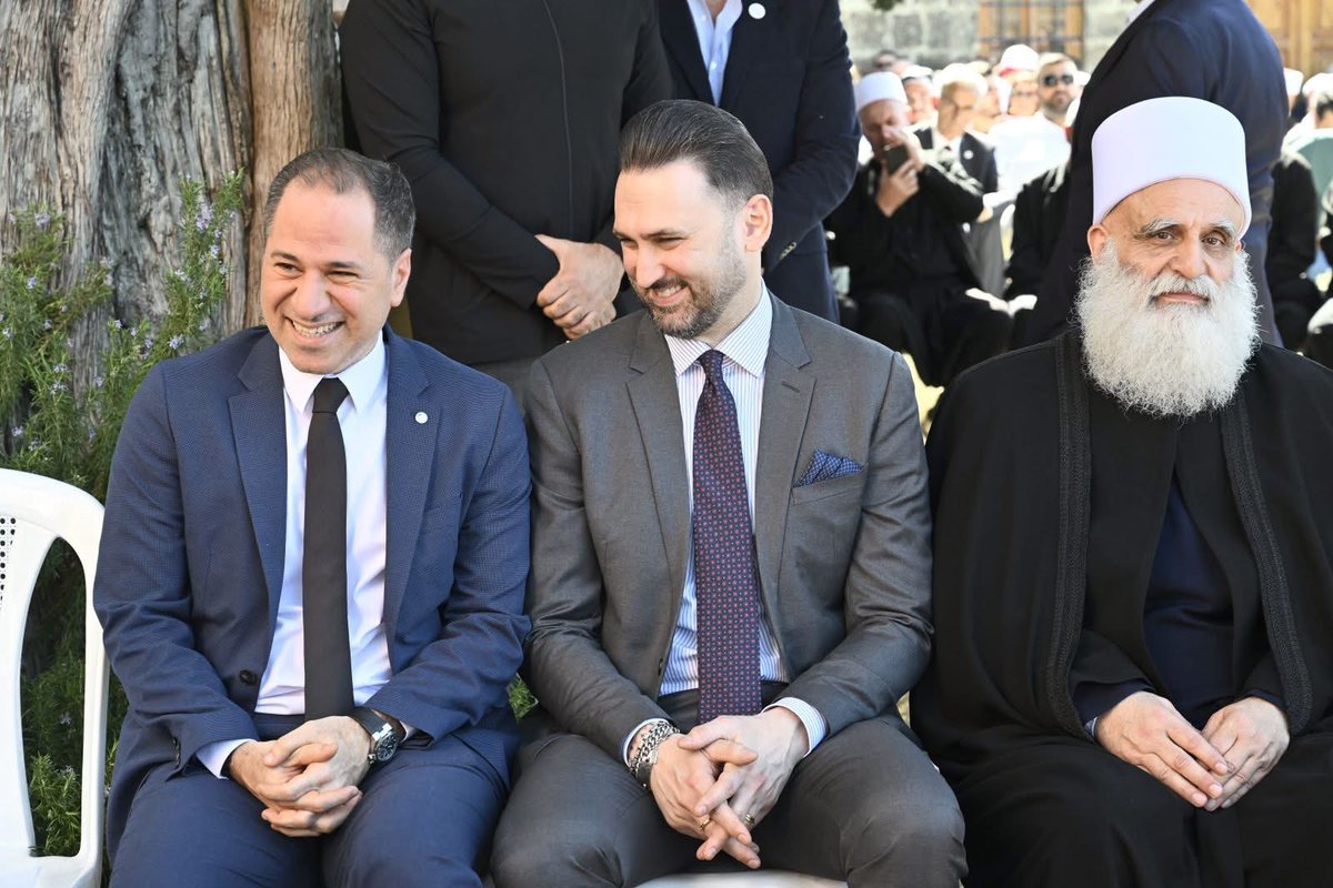 CharbelRustom's tweet photo. ٢٥ عاماً … والمصالحة تتكرس أكثر فأكثر.

@samygemayel https://t.co/VbPwWN5582