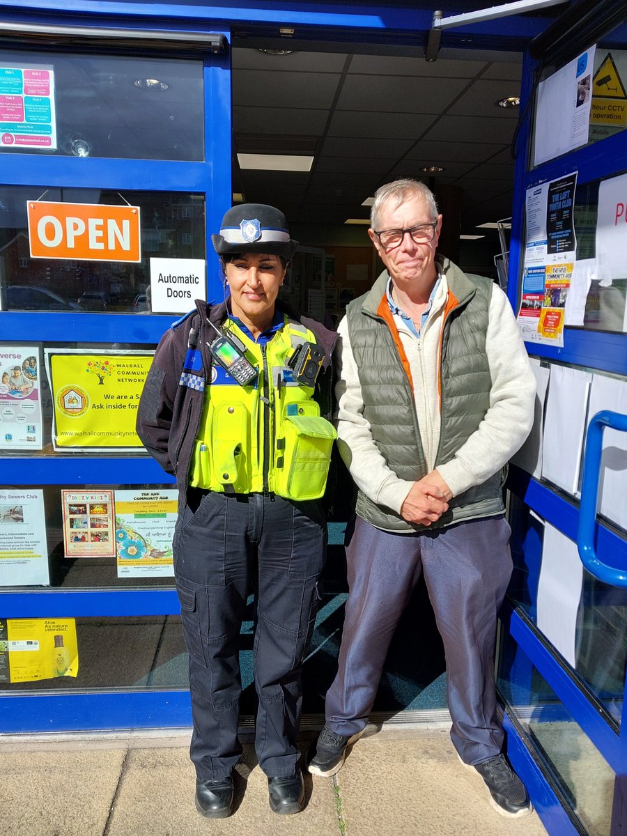 Yesterday PCSO Lally attended The Hive, New Invention Square in Willenhall to conduct a Police Surgery. Thank you to the members of the community who attended and raised their concerns.