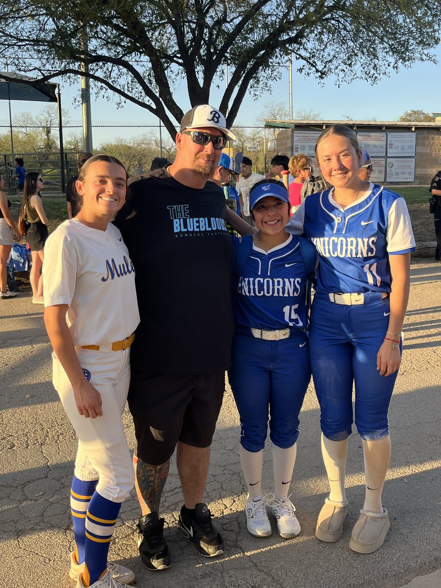 Thank you Coach Homer <a href="/CoachHomerPRK/">Coach Homer Pitner</a> for coming to watch Friday night lights in Alamo Heights! Love my Bombers teammates  <a href="/HaleySalas2712/">Haley Salas</a> <a href="/CeciliaDls55/">Cecilia De Los Santos</a> 

<a href="/BomberSTX18U/">STX Bombers 18U Gold PRK</a>