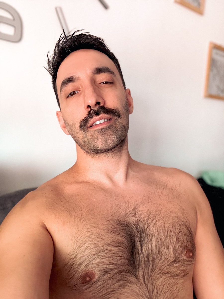 Bruno_Novas's tweet photo. Domingo de bigote. https://t.co/xLlmFYkmOe