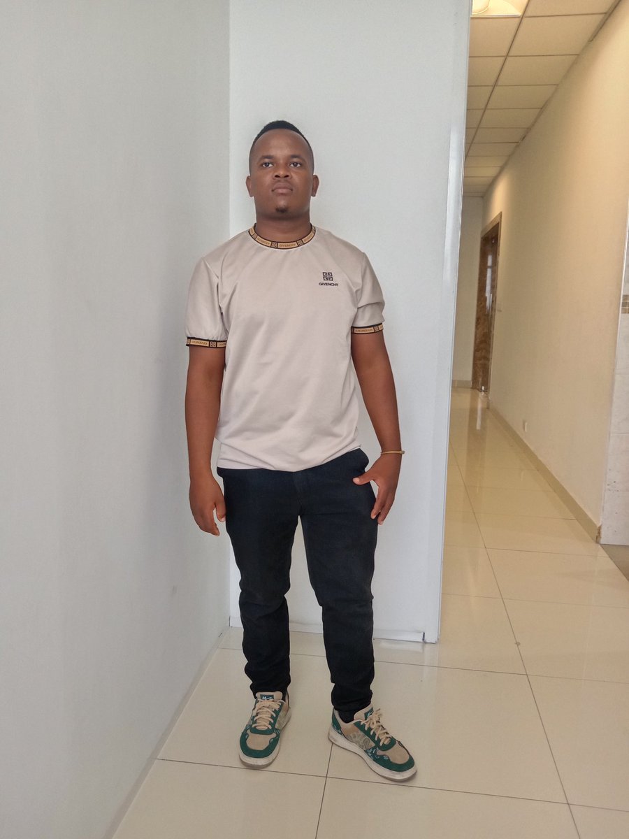 AbeidHoza's tweet photo. Mwanga tower moja https://t.co/ndCVzkjHdX