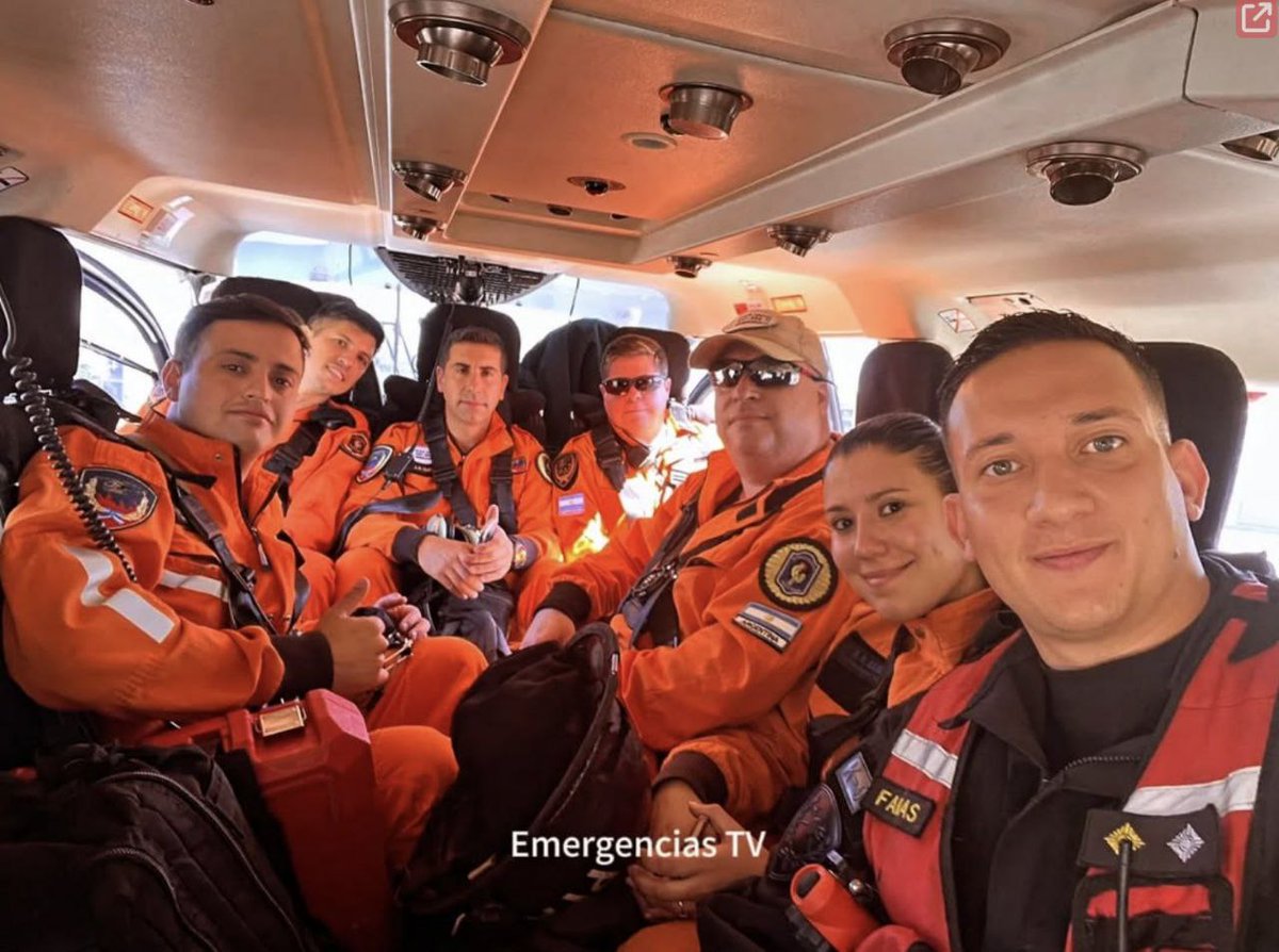 MConurbasic's tweet photo. Que rápido conseguimos los datos del subinspector GONZALO FARÍAS de la policía federal. Así que no era policía... Así que era periodista... Así que no era infiltrado... Así que no era un perro de Bullrich...

Dios bendiga a la internet https://t.co/XWiRoiv0ME