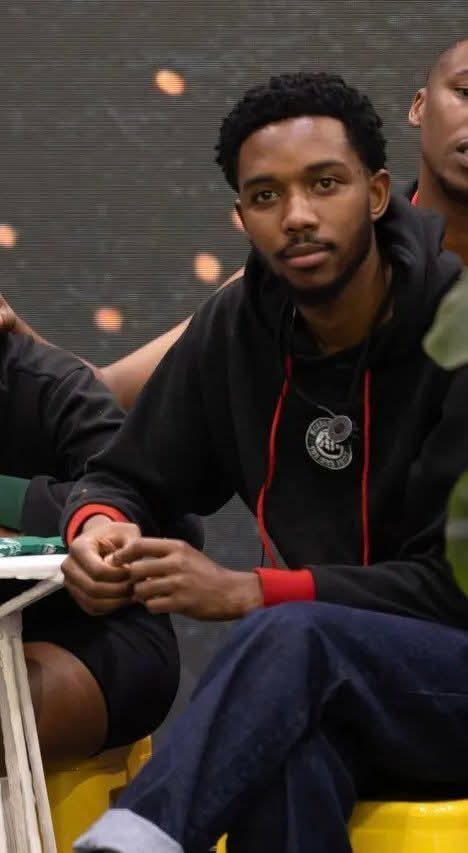 Mpho Manyaapelo tweet media