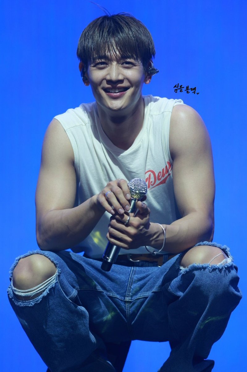 simpleblack1209's tweet photo. 250316 민호 MEAN of my first 마리나 preview (12)

가지마~

#민호 #샤이니 #MINHO #SHINee #ミンホ https://t.co/seuxIWyYba
