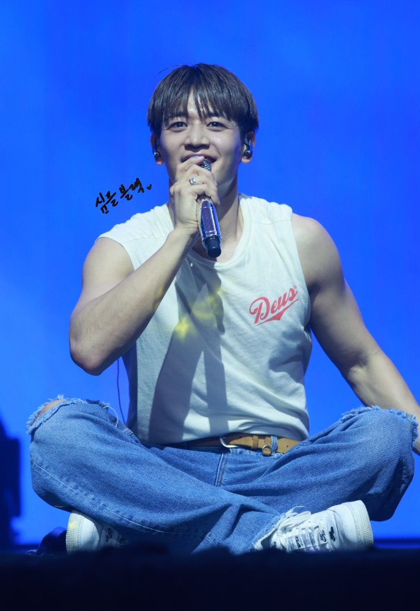 simpleblack1209's tweet photo. 250316 민호 MEAN of my first 마리나 preview (12)

가지마~

#민호 #샤이니 #MINHO #SHINee #ミンホ https://t.co/seuxIWyYba