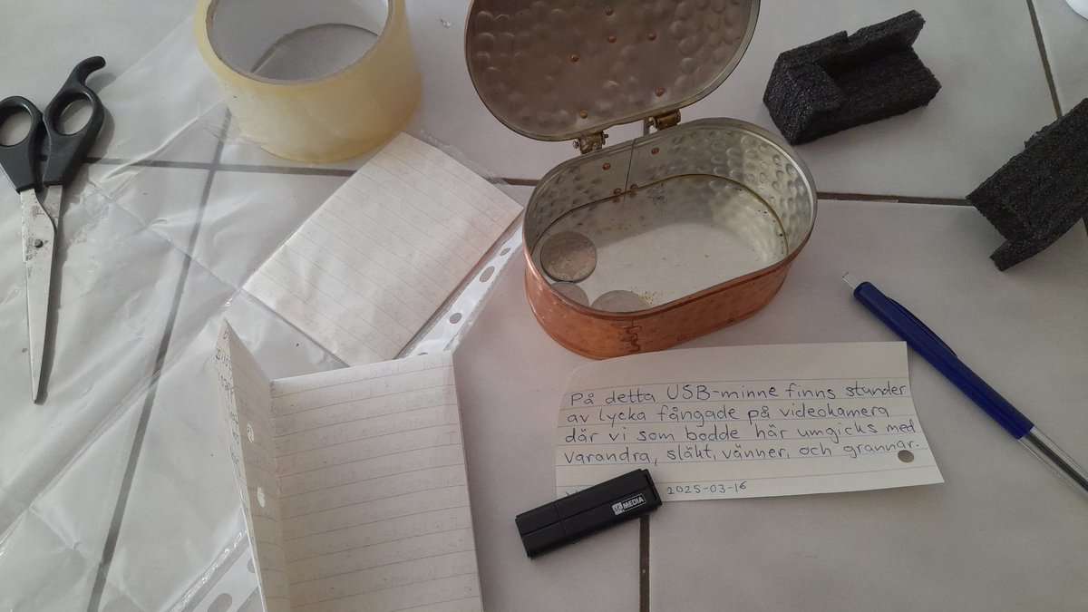 SwedishGamester's tweet photo. I added another letter with a little personal information about my #family and a USB-drive with #HomeMovies to my #TimeCapsule and buried it in the #crawlspace under my #childhoodhome today. But I hid it so well that maybe no one will ever find it, not even in a hundred years! https://t.co/o1lKewMDl9