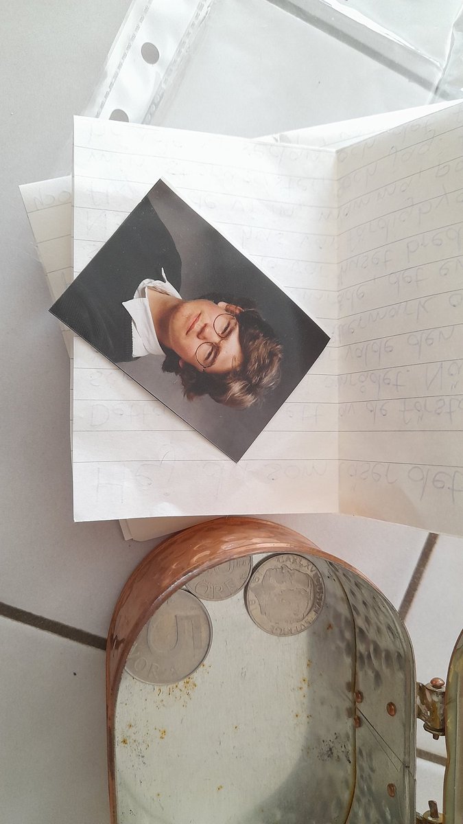 SwedishGamester's tweet photo. I added another letter with a little personal information about my #family and a USB-drive with #HomeMovies to my #TimeCapsule and buried it in the #crawlspace under my #childhoodhome today. But I hid it so well that maybe no one will ever find it, not even in a hundred years! https://t.co/o1lKewMDl9