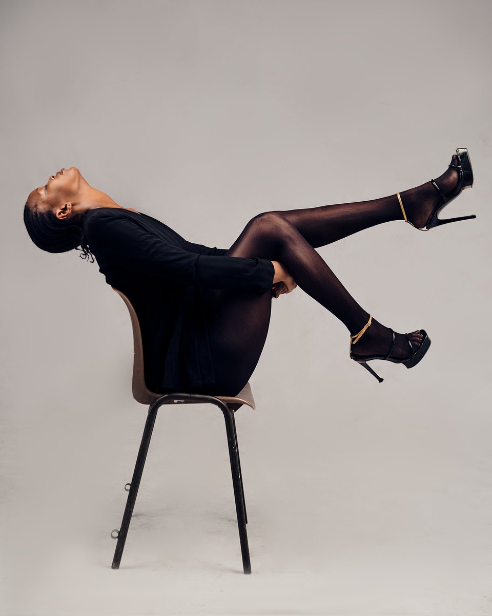 SMBello5's tweet photo. This is me shooting my shot as a creative director.
The images below I conceptualized and directed them, 
Bringing my artistic vision to life alongside a talented team of different models and stylist to create visually stunning and editoral images. https://t.co/tHkyCtJOSb