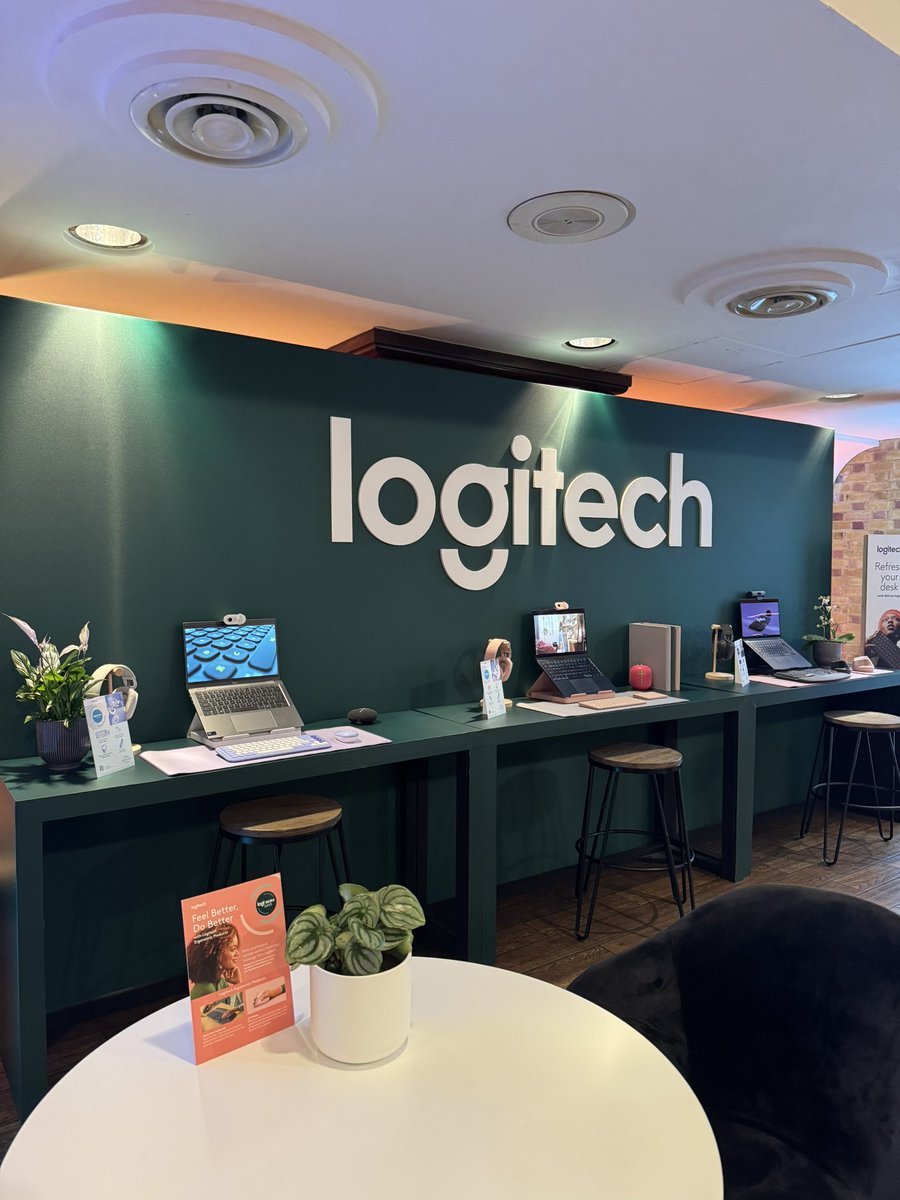 JessicaHepburn's tweet photo. Throwback to an inspiring day at the @weareAllBright Step Forward Summit celebrating International Women’s Day with @Logitech 🌟 https://t.co/NsRUIzMHwk