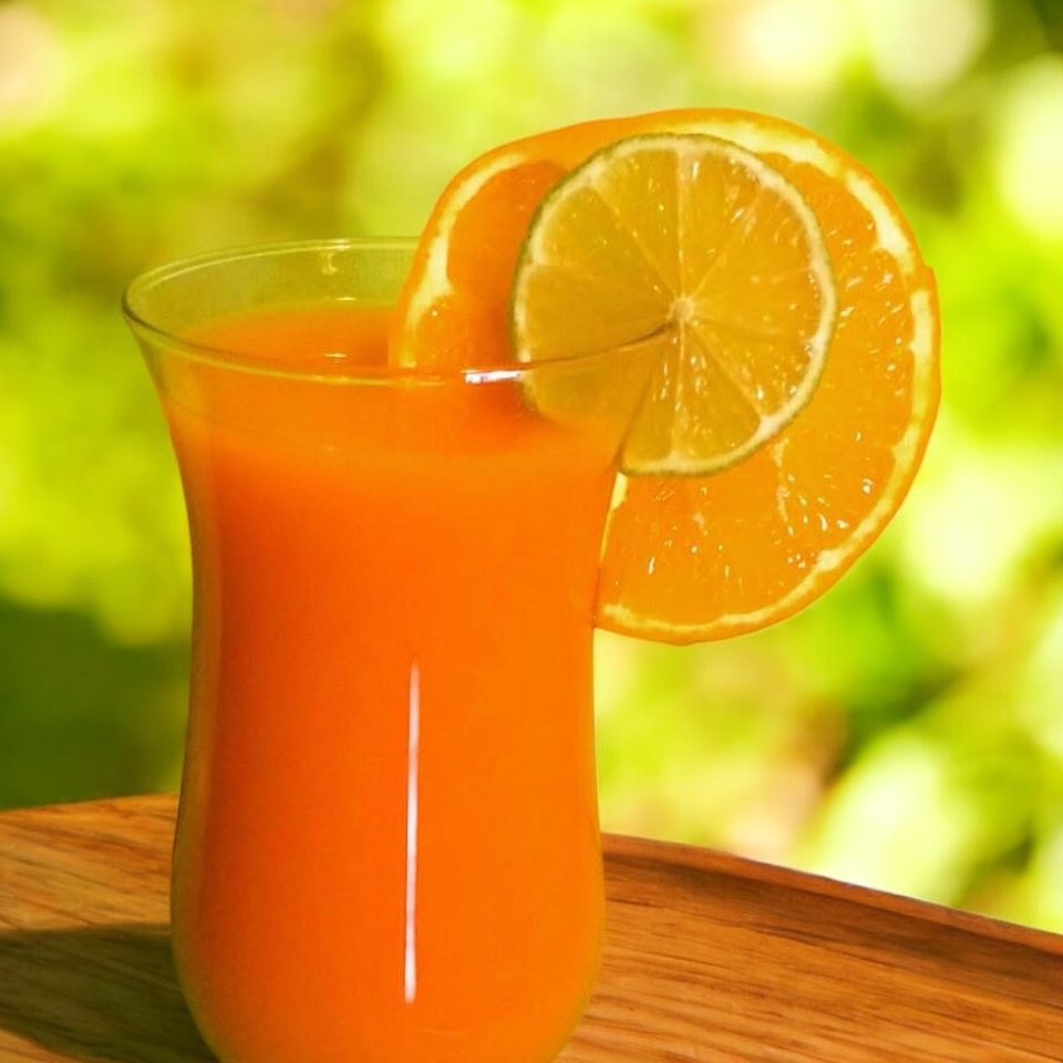 glowfoodlab's tweet photo. Organic Carrot-Orange Bell Pepper-Papaya-Mango-Turmeric-Ginger Juice for Skin Health🥕🥭🧡
#glowfoodlab #glowfood #beauty #beautyfood #beautydiet #skin #skincare #skinhealth #glow #juice #juicing #juicingforbeauty #juicingforhealth #glowingskin #antiinflammatory https://t.co/P8dIStnJnG