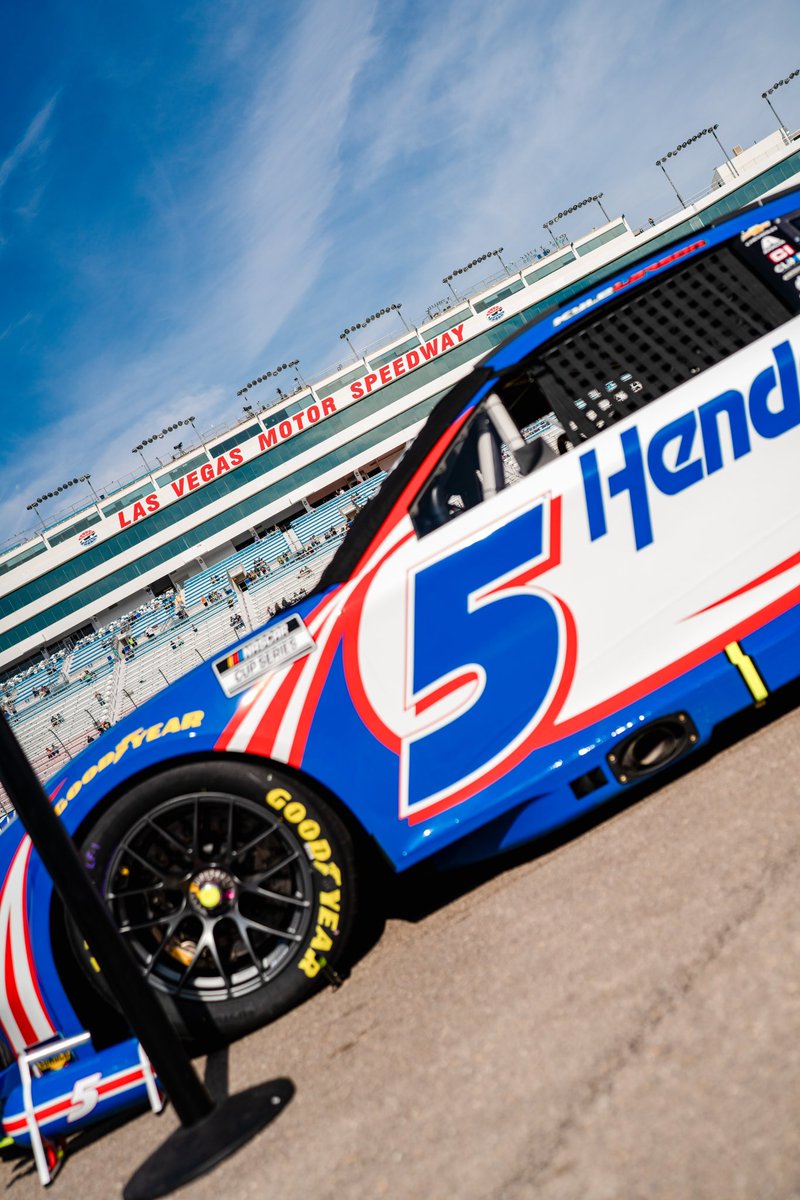TeamHendrick's tweet photo. Ready to race. 🤘 https://t.co/VmXJMntjSO