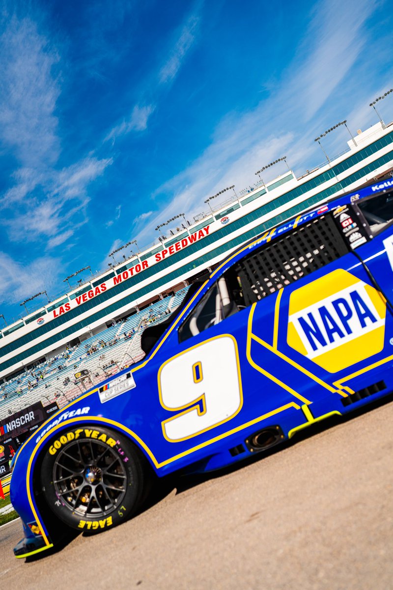 TeamHendrick's tweet photo. Ready to race. 🤘 https://t.co/VmXJMntjSO