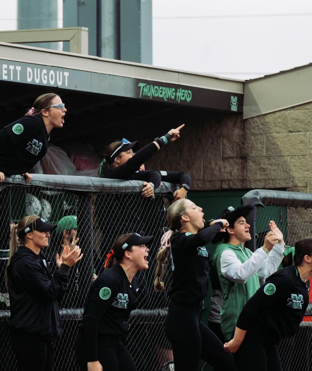 D1Softball (@d1softball) on Twitter photo Marshall ended Louisianaโs 89-series Sun Belt streak with a dominant 12-4 run-rule win on Saturday.
Chandler Hoskins led the way at the plate, while Bub Feringa tossed a complete game to seal the historic victory.
๐ธ <a href="/HerdSB/">Marshall Softball</a>
Daily Dozen: d1softball.com/daily-dozen-saโฆ Marshall ended Louisianaโs 89-series Sun Belt streak with a dominant 12-4 run-rule win on Saturday.
Chandler Hoskins led the way at the plate, while Bub Feringa tossed a complete game to seal the historic victory.
๐ธ <a href="/HerdSB/">Marshall Softball</a>
Daily Dozen: d1softball.com/daily-dozen-saโฆ
