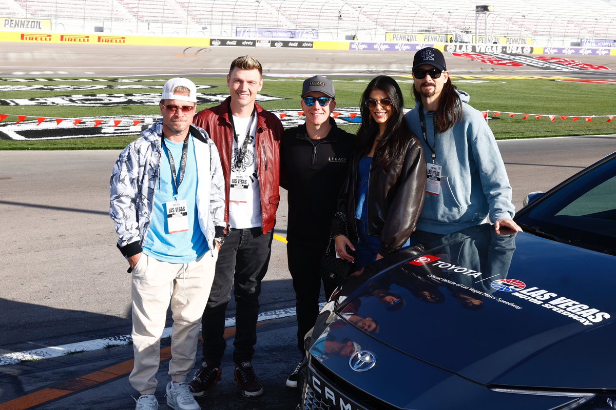 LVMotorSpeedway's tweet photo. Back Street’s back alright. 

@backstreetboys https://t.co/hlPx9SR8iJ