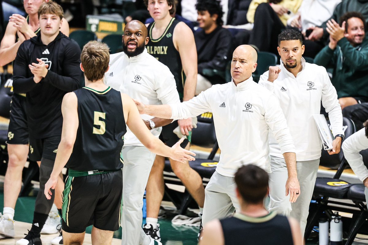 bjandrews_0's tweet image. Came in &amp;amp; Created a Culture! Grateful for this group &amp;amp; to be a part of it. Excited for the Future. 🐎