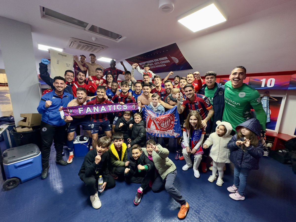 CDExt1924's tweet photo. La victoria es de quien nunca deja de creer.

Con vosotros me voy a la guerra, equipo. 

𝐄𝐗𝐓𝐑𝐄𝐌𝐀𝐃𝐔𝐑𝐀 👏🔵🔴 https://t.co/8M0uGMUJ13