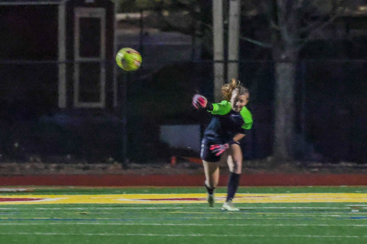 When a teammate’s dad takes some great shots, you got to share! <a href="/PrepSoccer/">Prep Soccer ⚽️</a> <a href="/JREskilson/">J.R. Eskilson</a> <a href="/mattsmithsoccer/">Matt Smith</a> <a href="/JulianRichyGA/">Julian Richardson</a>