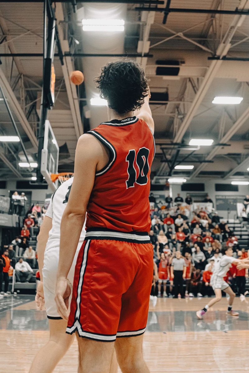 Congrats to <a href="/ConnorRabbitt/">Connor Rabbitt</a> for earning <a href="/SFLLeagueKS/">Sunflower League</a> Honorable Mention All-League honors! 👏🏼💪🏼❤️🏀💙