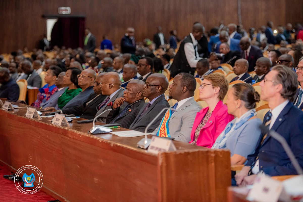 🇨🇩🇨🇩Après 3 Mois des vacances parlementaires passées sans repos,les Députés Nationaux ont Conformément à l’article 115 de la Constitution appuyé par l’article 68 du règlement intérieur de l'Assemblée Nationale repris le Chemin de l'hémicycle le samedi 15 Mars 2025.
Cette session