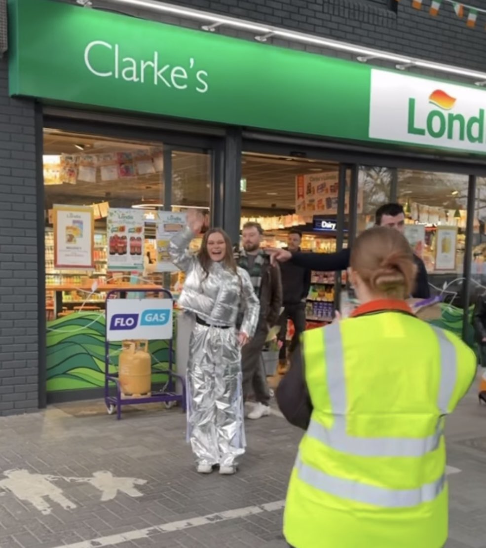 AlexBasmati's tweet photo. France debuted their Eurovision act live at the six nations last night meanwhile our Irish act is performing at a petrol station 😭😭🇮🇪iconic tbh https://t.co/I0TbqltgNU