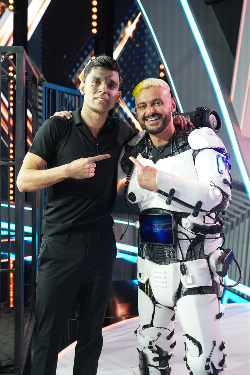 ramezgalal's tweet photo. سامحني يا بن قلبي 🔥😂
أشرف بن شرقي في #رامز_إيلون_مصر 
#رامز_إيلون_مصر١٦ https://t.co/Ku8PRgqpQm