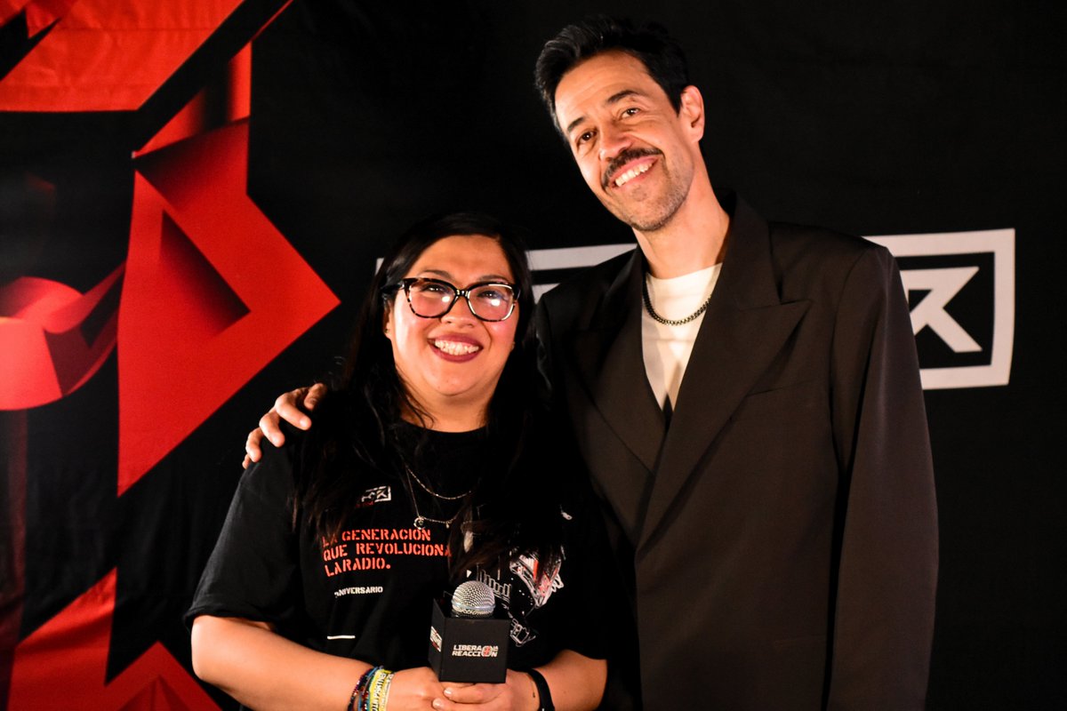 enciendeloapaga's tweet photo. Momentos hechos canciones parte 2
@Bettybtz #memedelreal #vl25 #entrevista #festival #cdmx #vivelatino2025 #coberturareactor #reactorvl

📸| @llimbook https://t.co/FrNbspjd5N