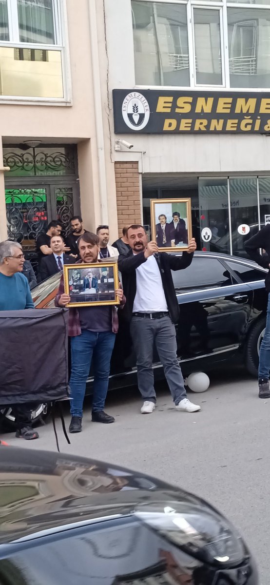 Kayanahsan1's tweet photo. Eskişehir il kongremizin hayırlı olmasını temenni ediyoruz. @caglarolce başkanımızı tebrik ediyor, muvaffakiyetler diliyoruz. Teşkilatlarımız var olsunlar. 

@anahtarparti https://t.co/VJue5wATVs
