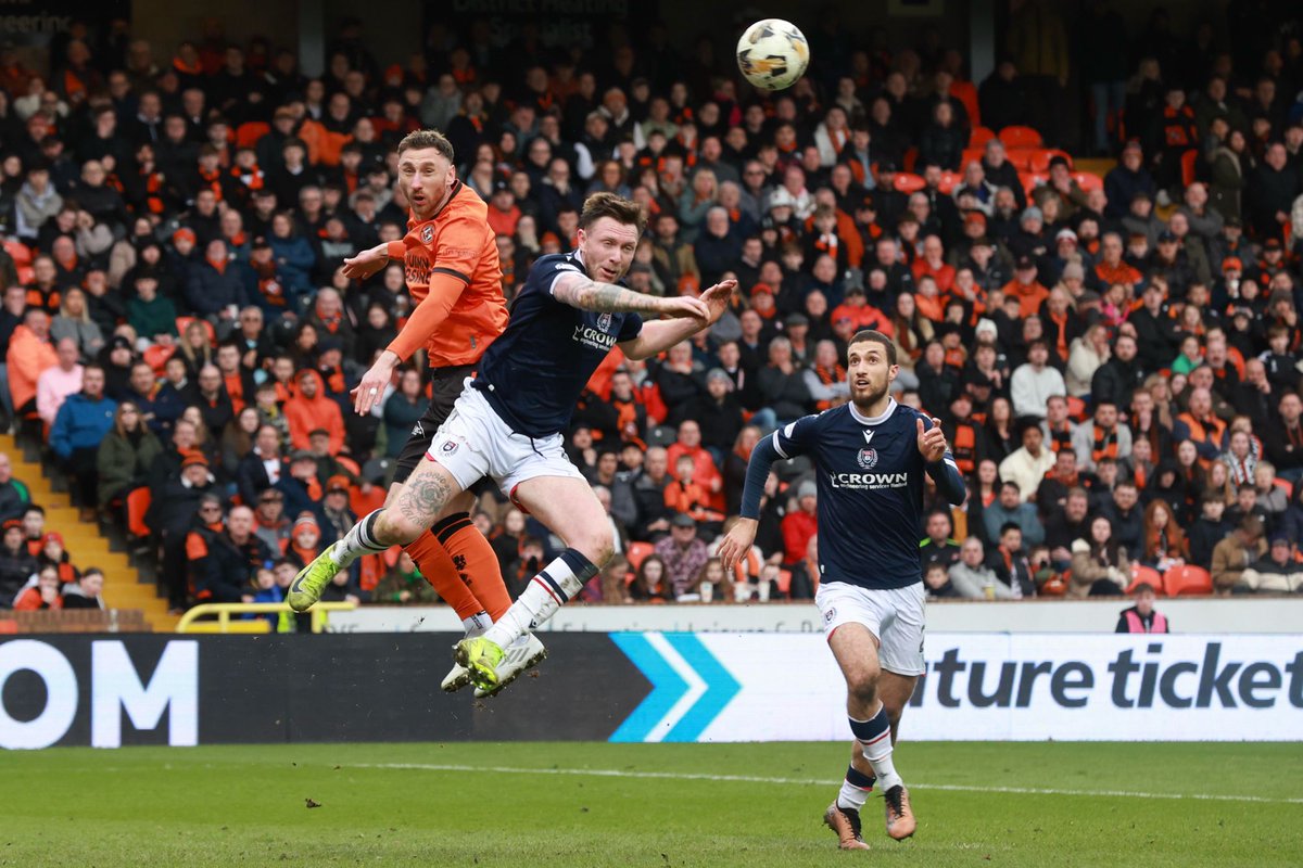 DundeeFC's tweet photo. 5️⃣ star performance ⭐️ 
4️⃣ goals 💥 
3️⃣ points 🫡

#Dundee1893 https://t.co/pnohidnakw