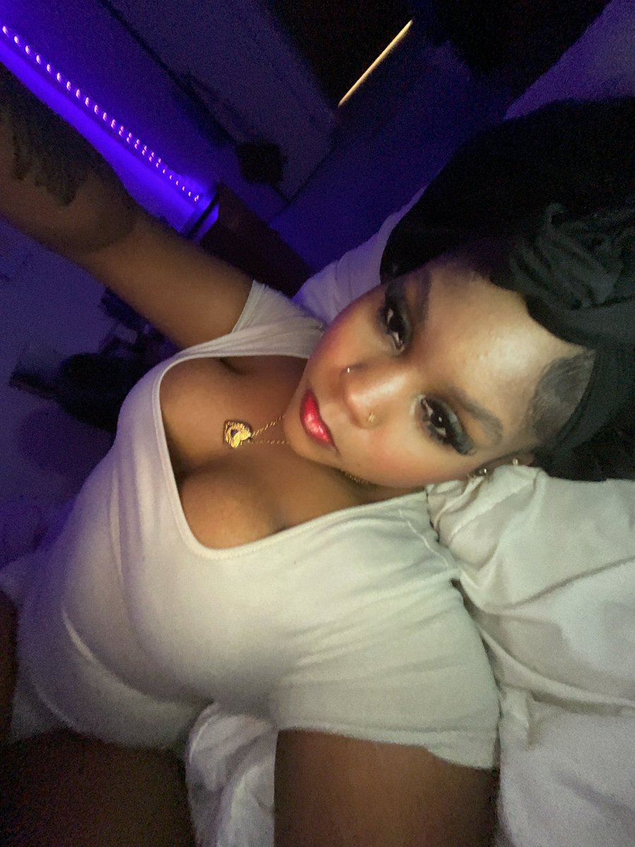 tinksisland's tweet photo. my makeup be so tea. https://t.co/bHUMQcj7rE