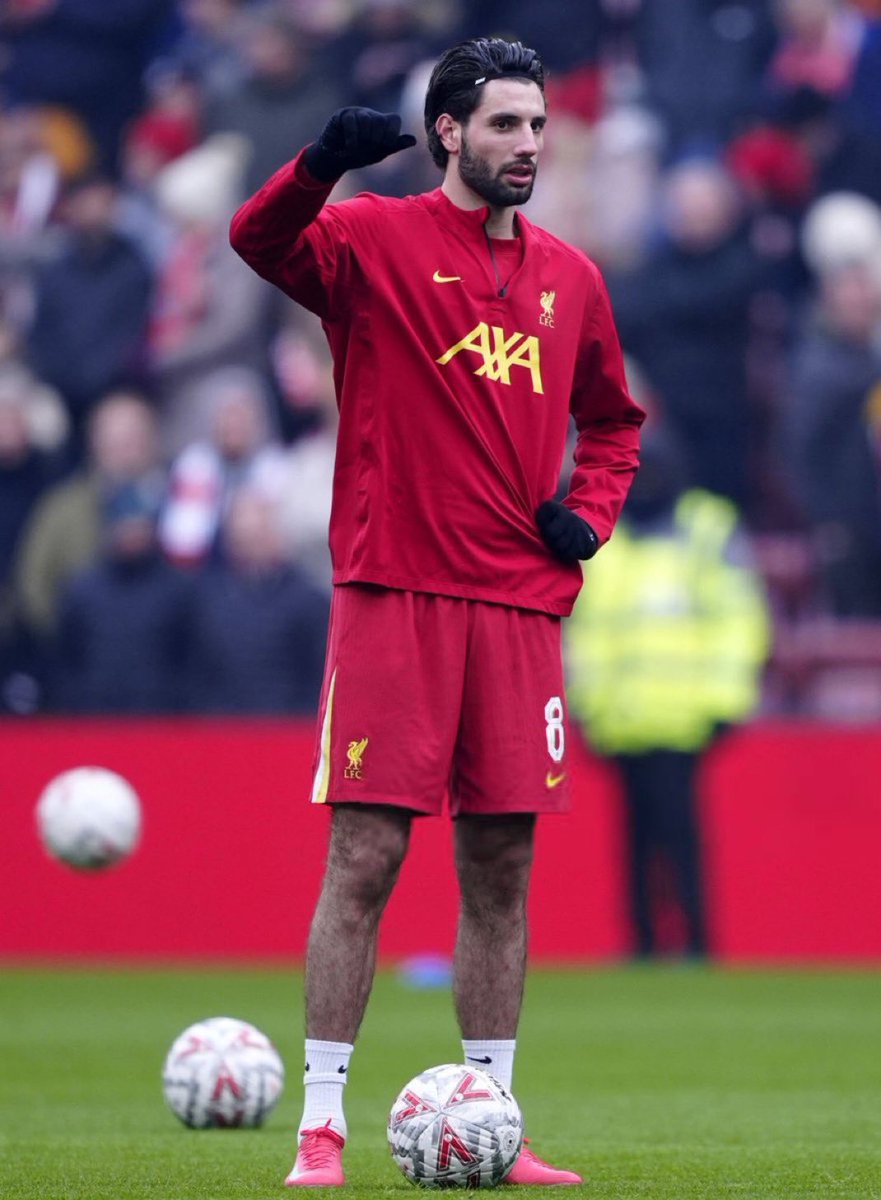 اللاعب الوحيد اللي قاعد يحترق ويقدّم 200% من مجهوده في كل مباراة ،

اللاعب الوحيد اللي مايستحق خسارة باريس وخسارة اليوم ، البقية عبارة عن أشباح داخل الملعب !