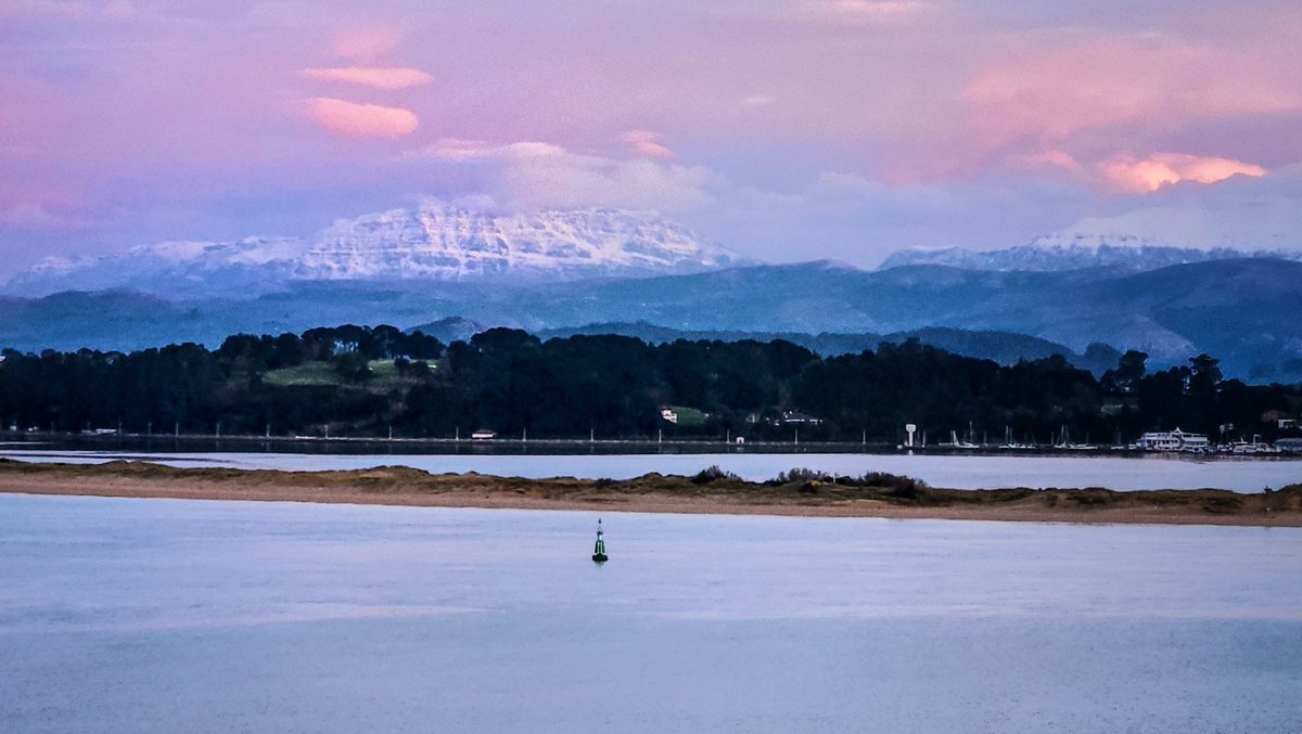 De un domingo de antes de primavera ☃️♥️ 🏖🌊🏔
#DeAquíYAhora en Santander #Cantabria <a href="/spain/">Spain</a> 

<a href="/tiempobrasero/">Tutiempo</a> 
<a href="/ojaizmeteo/">OjaizMeteo</a>
