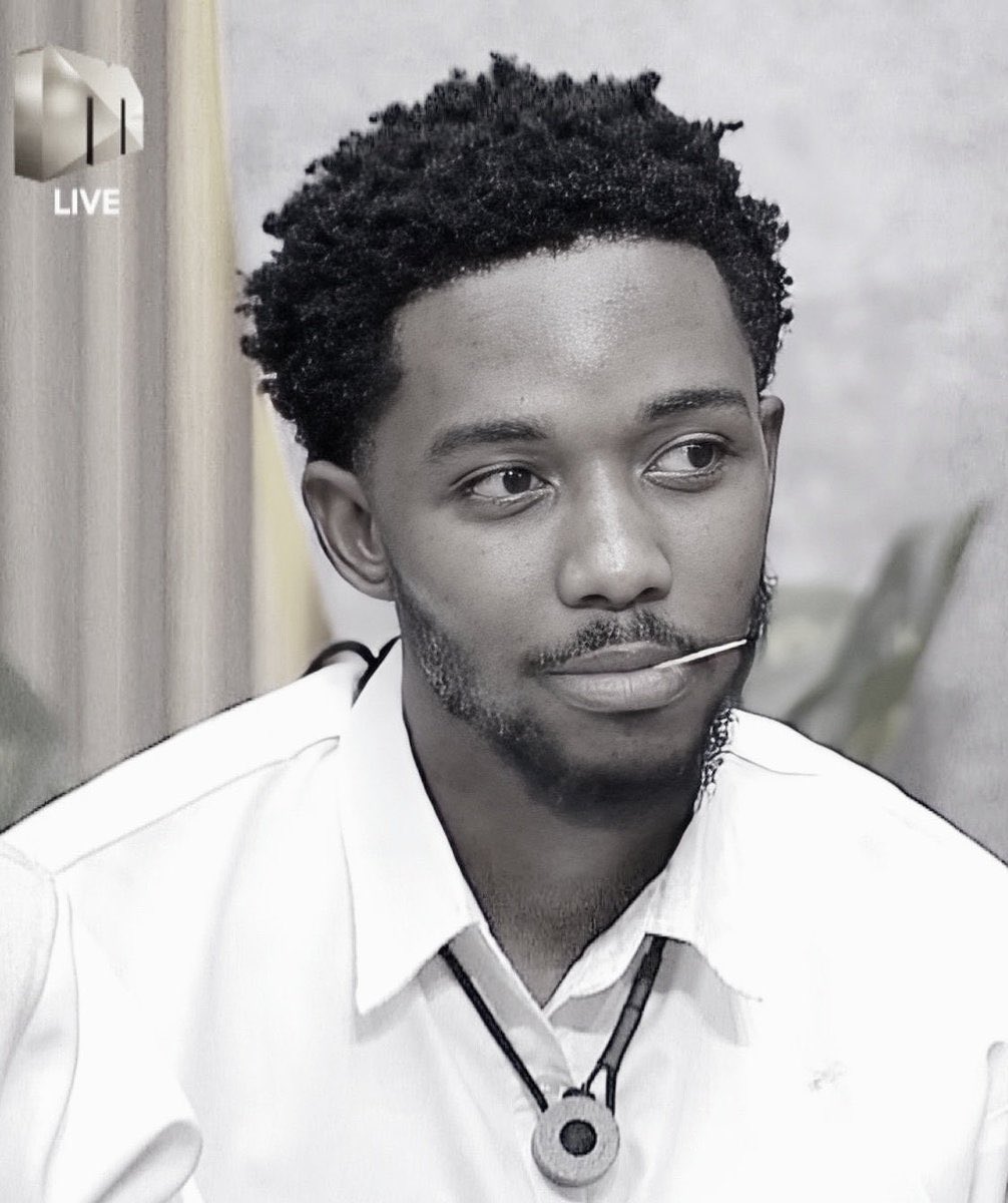 Hlelo_Gcina's tweet photo. Sizothini kogogo if Sweet Guluva doesn’t win. Please vote for Gogo’s favorite boy 🙏🏽 #BBMzansi #SweetGuluvax2M https://t.co/j1AREeW037