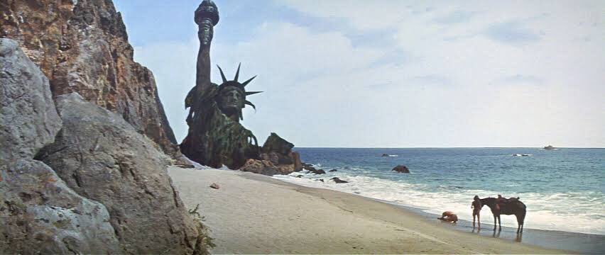 YellowLove243's tweet photo. @TheCinesthetic Unforgettable final shot from Planet of the apes https://t.co/IgexuGJWqe