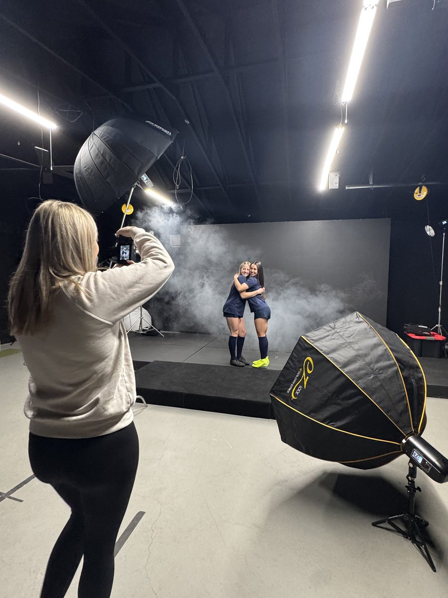 🚨SENIOR PHOTOS SNEAK PEAK🚨

Our seniors had a lot of fun getting their pictures taking today. Thanks to our Booster Club and <a href="/gracieraephoto/">𝓡𝓪𝓬𝓱𝓮𝓵 𝓑𝓮𝓻𝓷𝓱𝓪𝓻𝓭𝓽</a> for making it happen!

#WeAreHolt⚽️