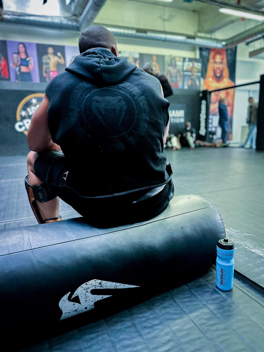 ciryl_gane's tweet image. Can’t wait to go back in there 👊🏽🔥