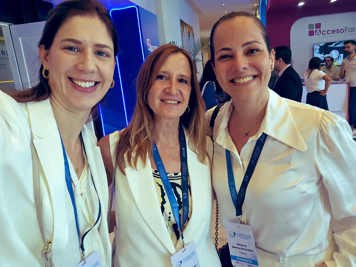 Strong women lift each other up! Grateful for the support and friendship of these amazing colleagues. #WomenInMedicine #TogetherWeRise