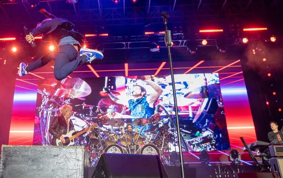 Deen Castronovo (@deenthedrummer) on Twitter photo HIGHLAND, CA!! We’re turnin’ up the volume to 11 ⬆️ tonight at <a href="/Yaamava/">Yaamava' Resort & Casino</a>!! Are you ready to ESCAPE?!
<a href="/JourneyOfficial/">JOURNEY</a>
📷 <a href="/ironmikesavoia/">Iron Mike Savoia</a> HIGHLAND, CA!! We’re turnin’ up the volume to 11 ⬆️ tonight at <a href="/Yaamava/">Yaamava' Resort & Casino</a>!! Are you ready to ESCAPE?!
<a href="/JourneyOfficial/">JOURNEY</a>
📷 <a href="/ironmikesavoia/">Iron Mike Savoia</a>