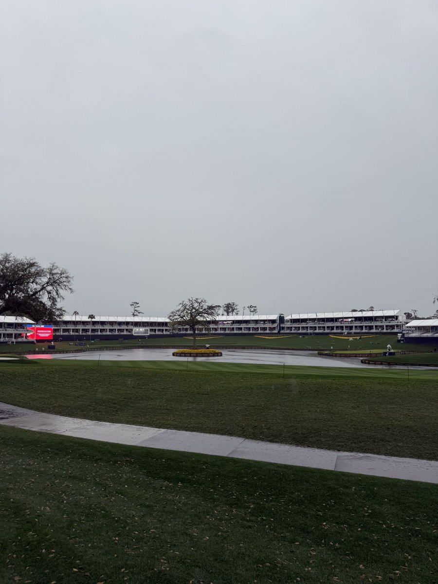knownmugshot's tweet photo. Which one of you is sliding down the hill on 17 https://t.co/W2ChYltl5S