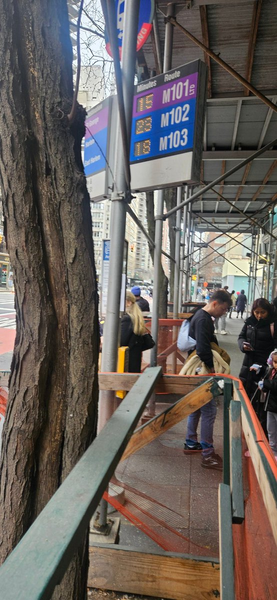 ashasmithcreate's tweet photo. @NYCTBus So let me get this straight...we are basically held hostage on the 4,5,6 lines because of an investigation, poor announcement system...then finally we hear an announcement telling us to take the bus...but the wait times for the bus are astronomical.  Not a good look MTA! https://t.co/XOMZuUvH7r