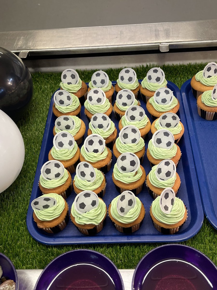 Mrs Curry tweet media